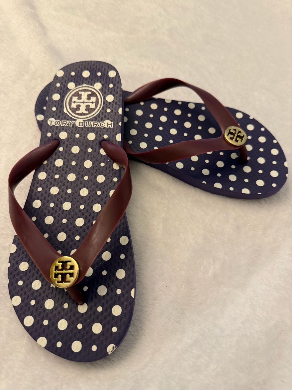 Tory Burch Navy Polka Dot Thin Flip Flops Size 8 (fits like a 7)